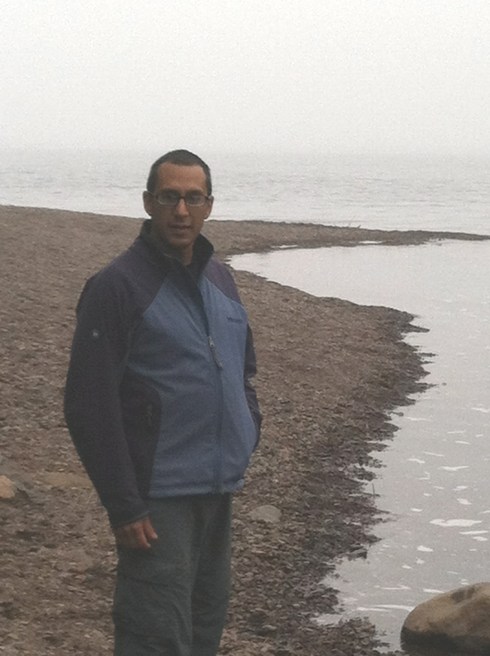 DH has as much fun as the kiddie pies.